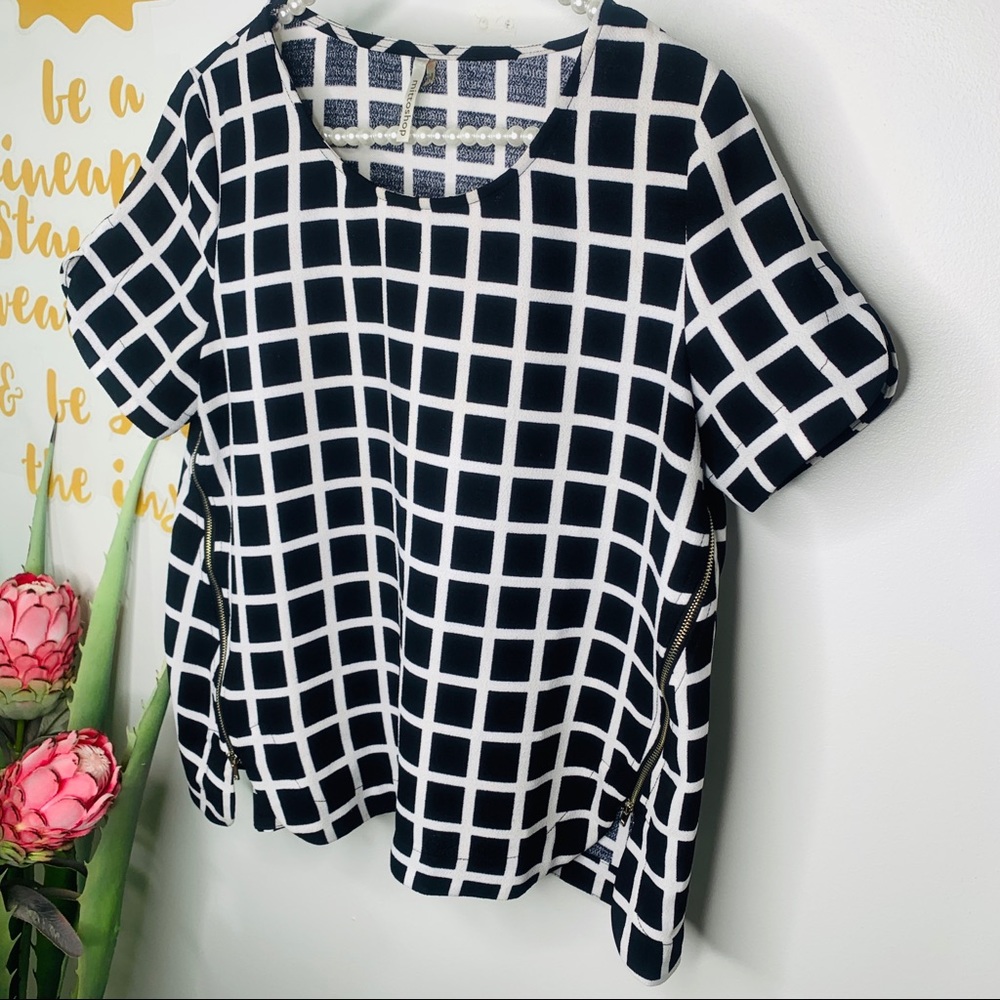 Mittoshop Black White Print Short sleeve Top Blouse Zipper Detail Size S… - Picture 6 of 7